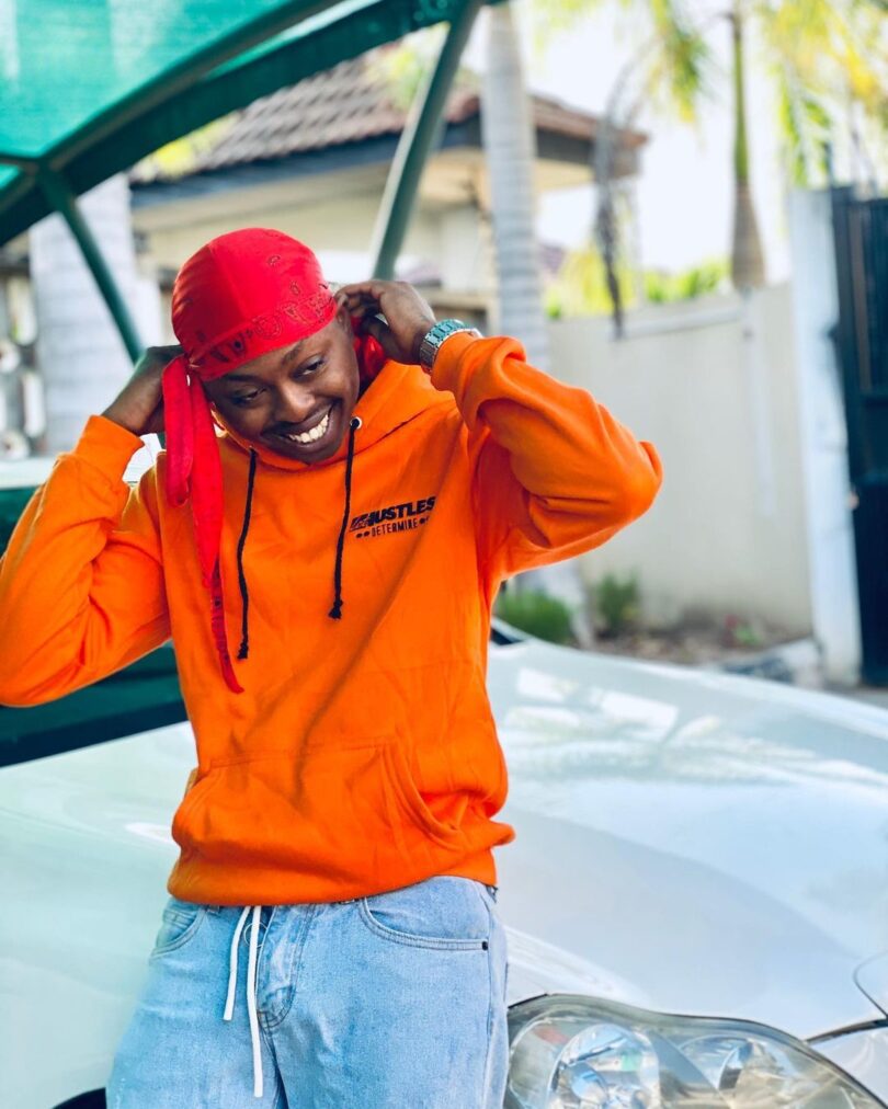 AUDIO Young Lunya - Moto MP3 DOWNLOAD