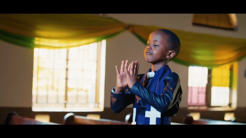DOWNLOAD VIDEO Fresh Kid - Usichoke MP4