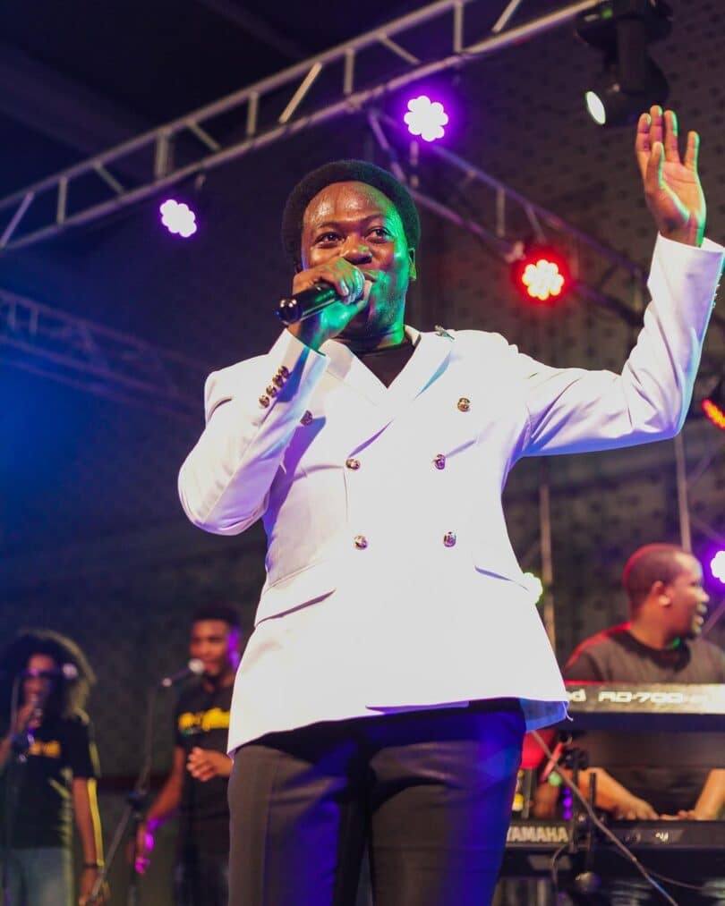 AUDIO Mkhululi Bhebhe - Ndiyeyu Jesu Medley MP3 DOWNLOAD