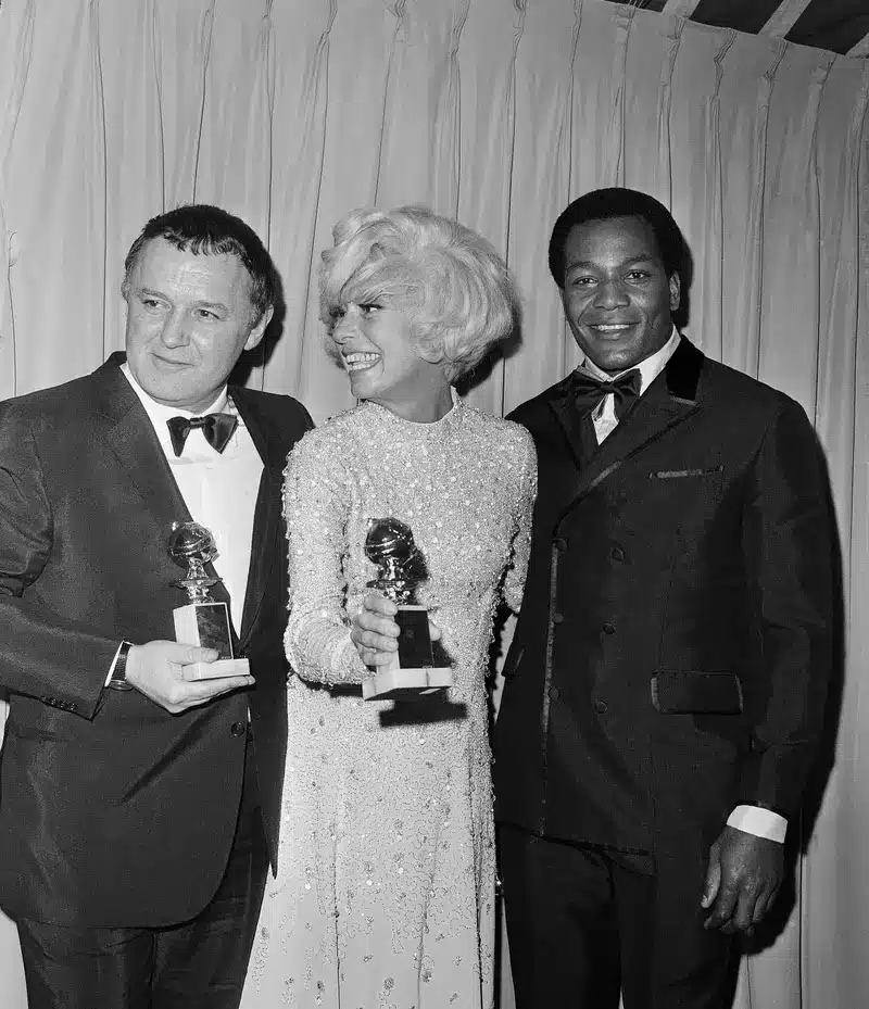 Golden Globe: 69 Iconic celebrities outfits.